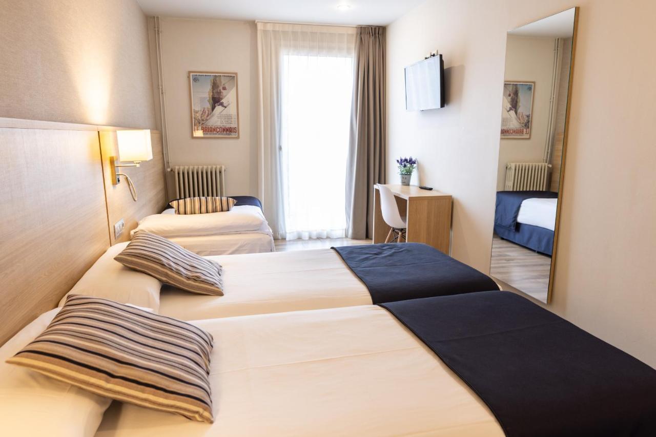 Hotel Terminus Puigcerda Ngoại thất bức ảnh