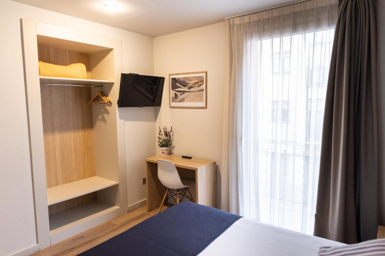 Hotel Terminus Puigcerda Ngoại thất bức ảnh